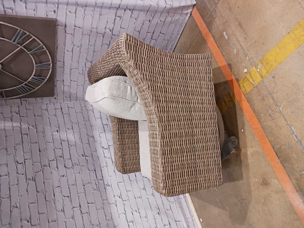 Beachcroft Outdoor Swivel Lounge Chair with Cushion - Beige - Gallery Image 7